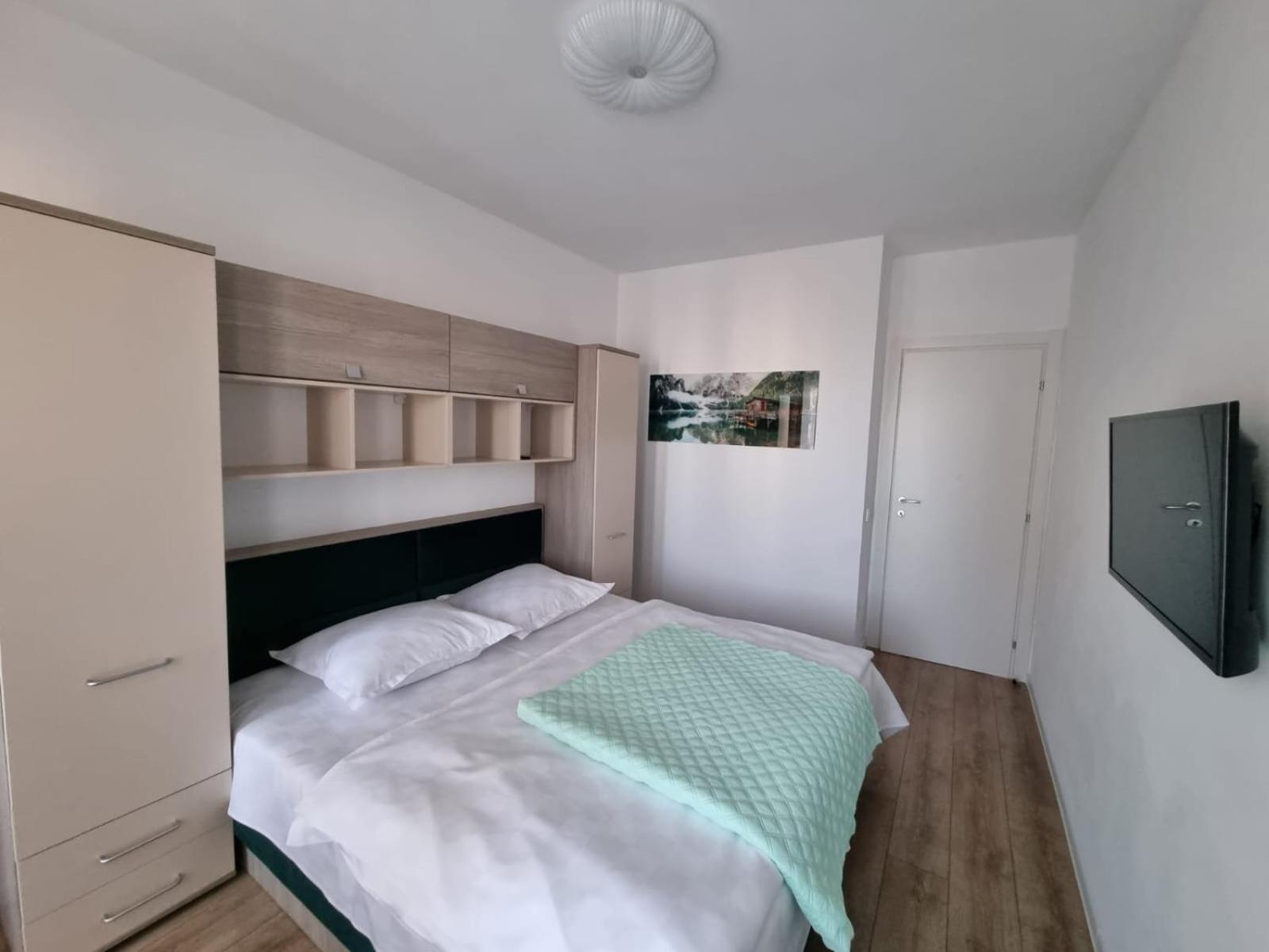 Casa Ta La Munte Apartment บราชอฟ ภายนอก รูปภาพ